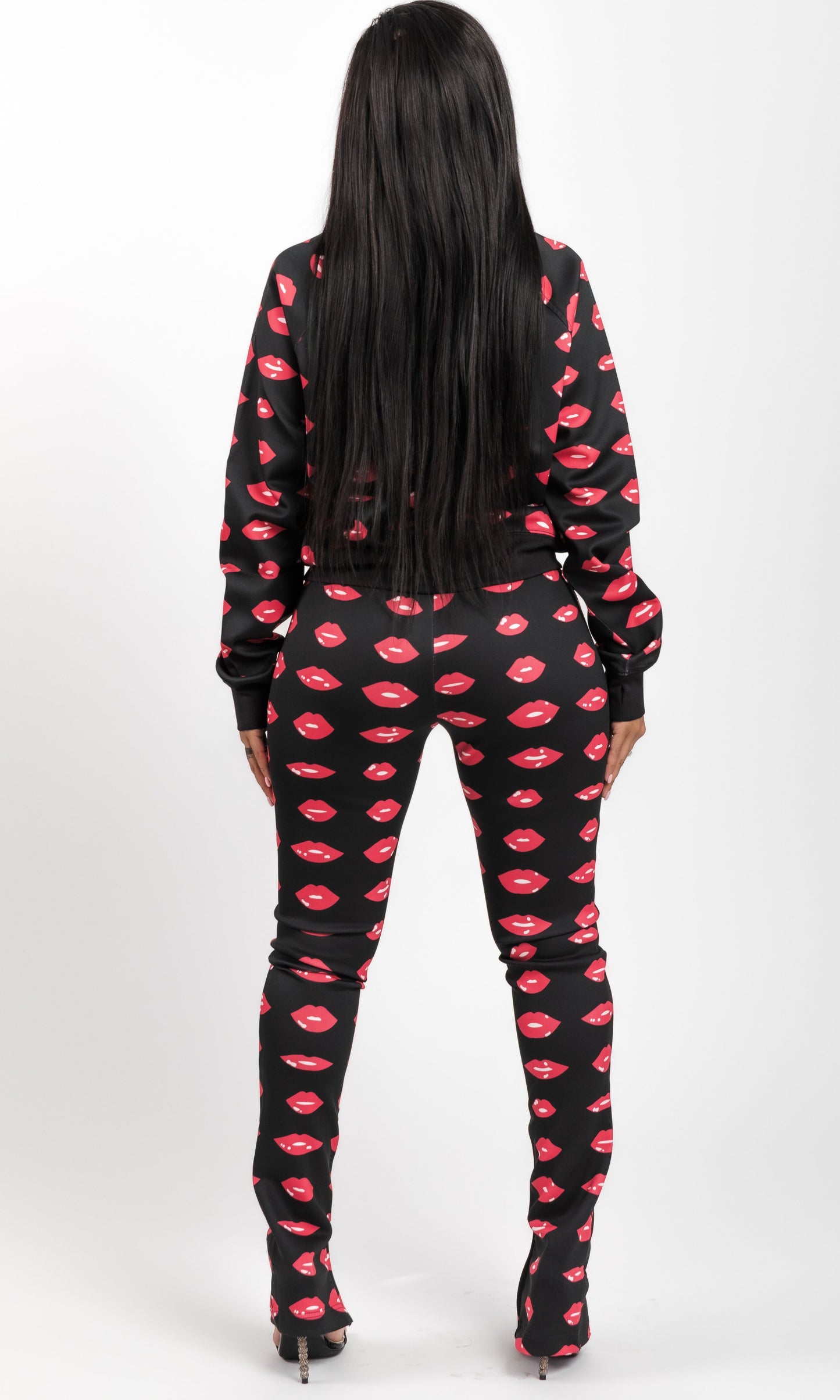 KISS ME JOGGING SET (RED)