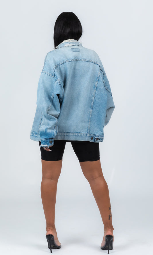 VINTAGE DISTRESSED DENIM LEVIS JACKET